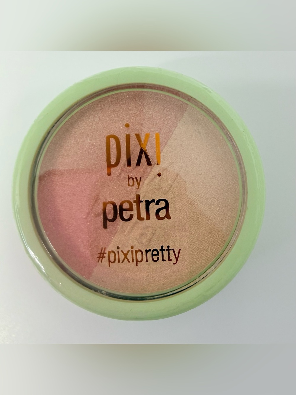 NWT Pixi by Petra Multicolored Radiance Highlighter